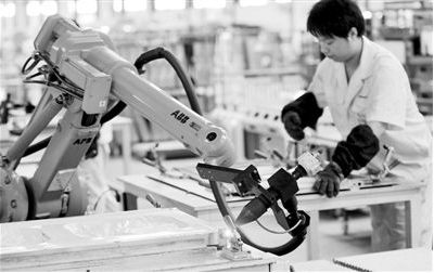 寧波：企業(yè)加速“機器換人”，必須解決成本過高問題