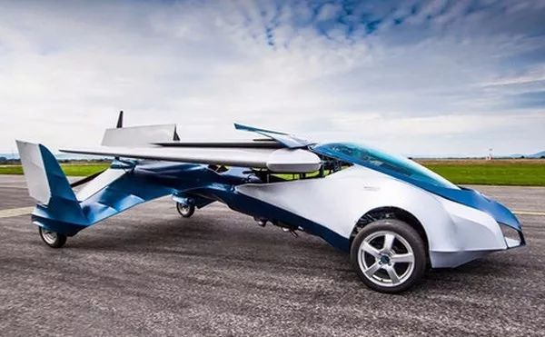 多家汽車巨頭入場(chǎng)“飛行汽車”大宴